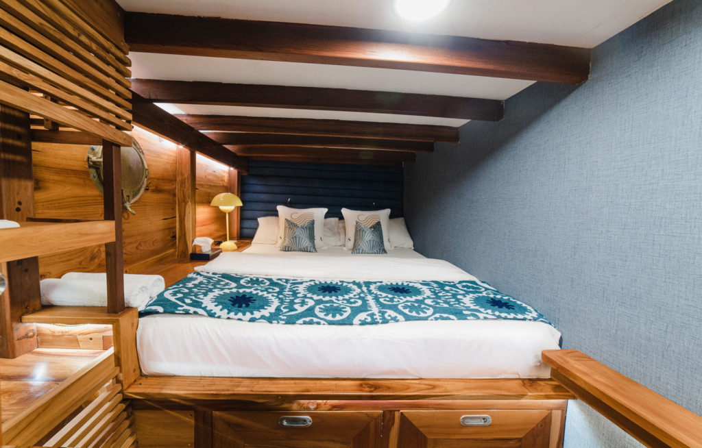 Samara Liveaboard - Cabin with Queen Bed