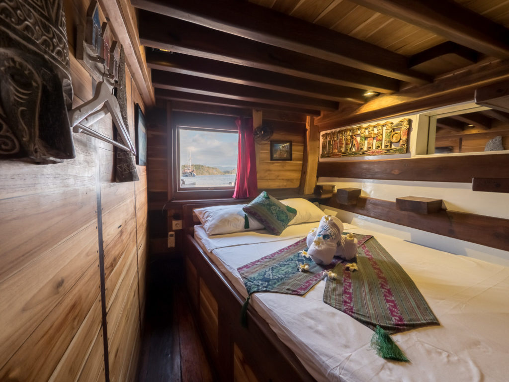 Wisesa Liveaboard Stunning Bedroom | Hello Flores