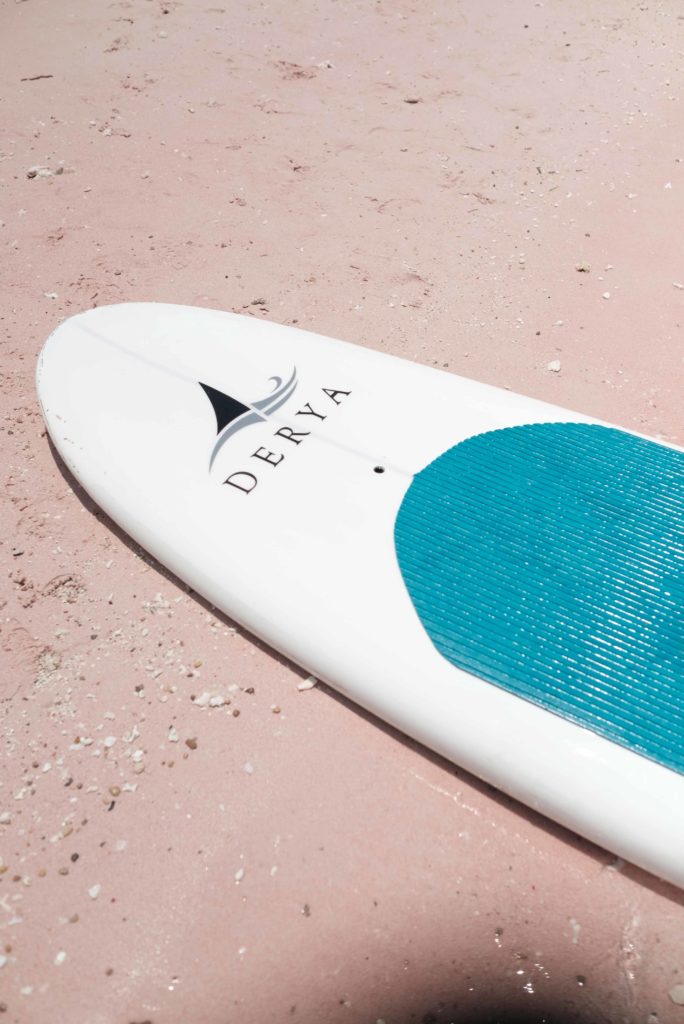 A paddle board from Derya to enjoy the beach | Hello Flores