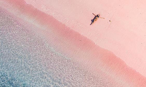Pink beach | Hello Flores