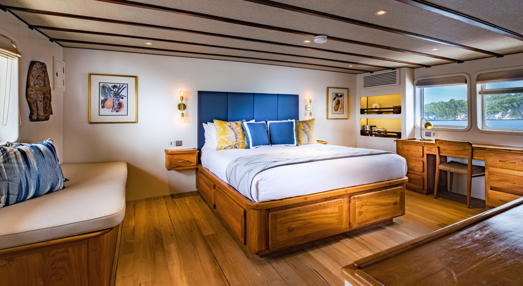 Rascal Liveaboard Master Bedroom | Hello Flores