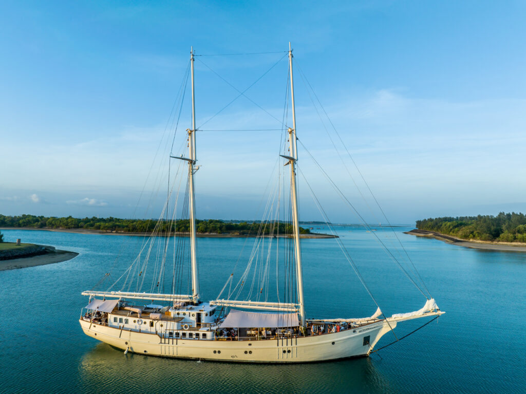 Mutiara Laut Yacht charter