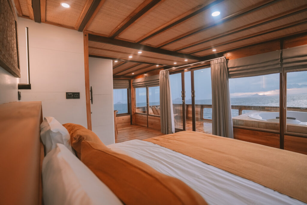 How Elbark Cabin Look Like | Hello Flores Shared Cruise