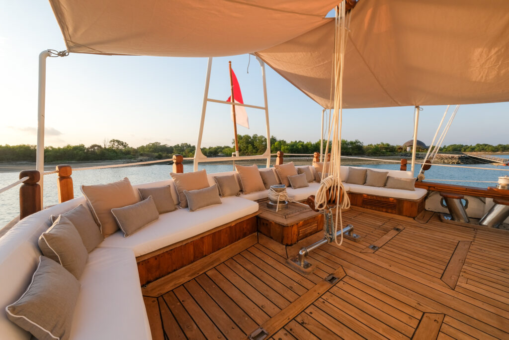 Mutiara Laut Lounge Deck