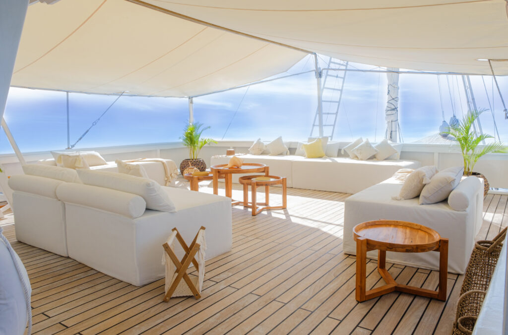 Relax Area of Aliikai Voyage