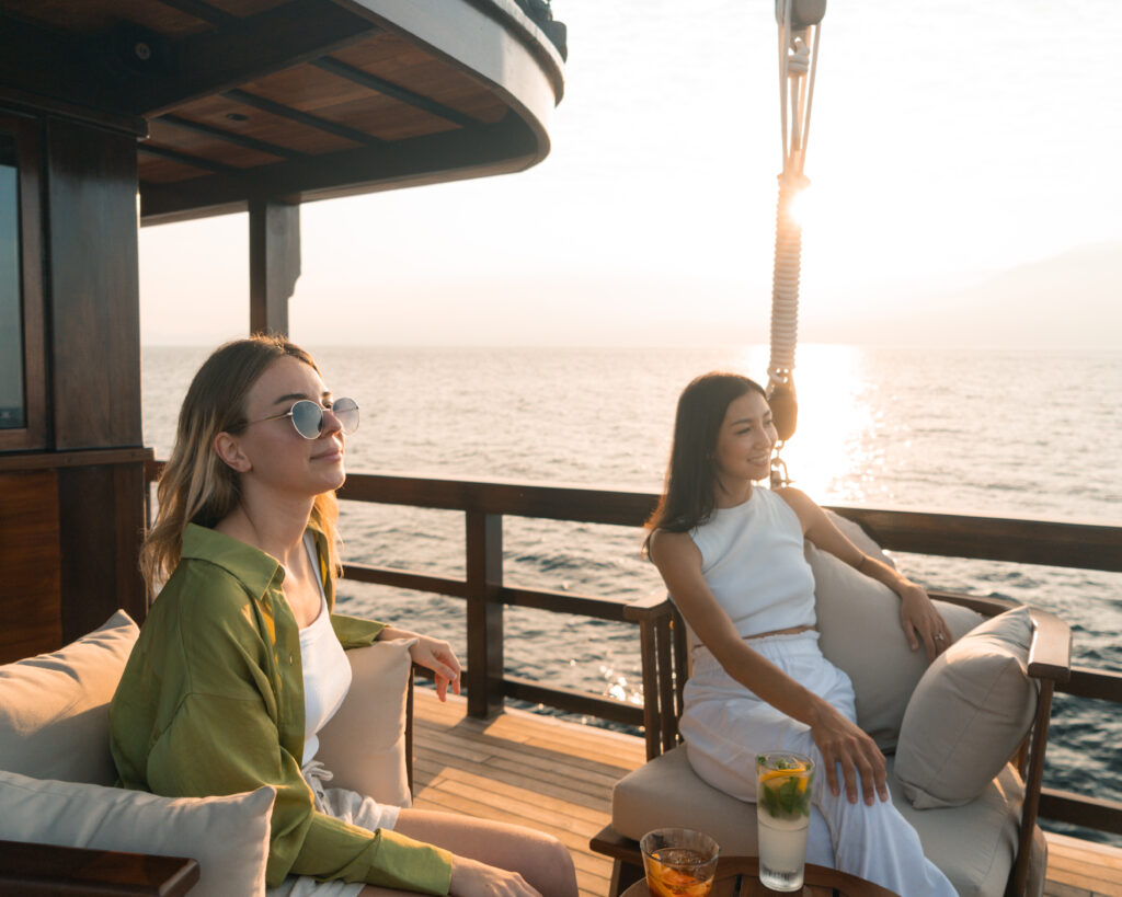 Shared Cruise in Komodo by Celestia