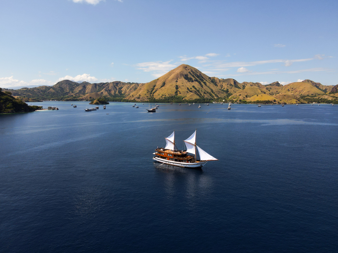 Komodo Liveaboard | Hello Flores