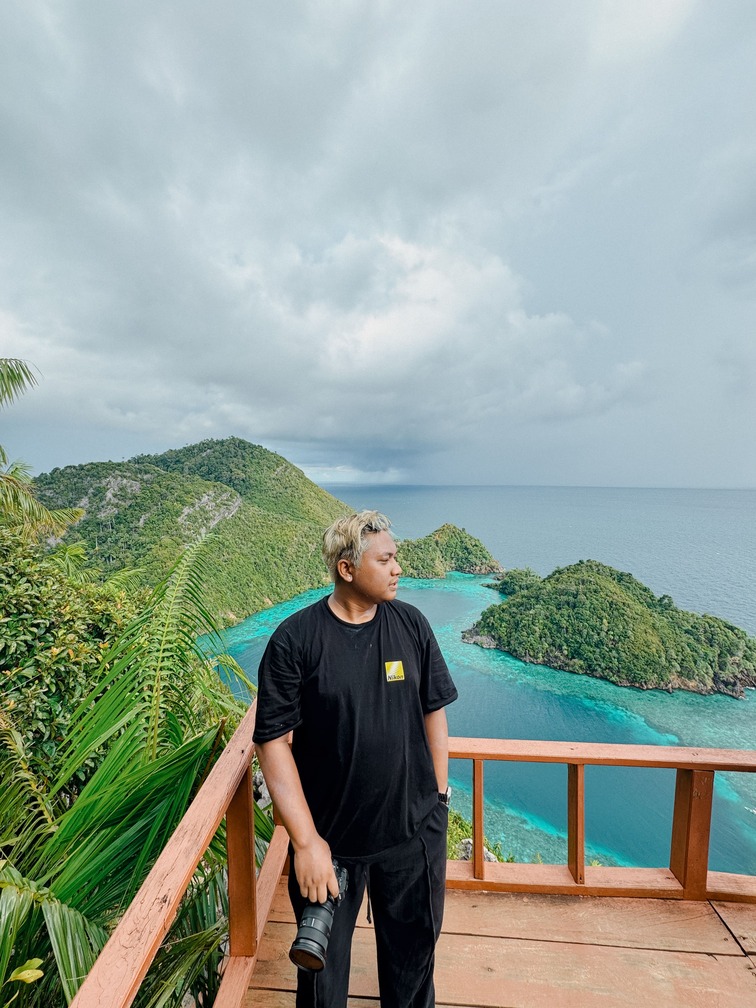 Desta Visited Raja Ampat with Hello Flores