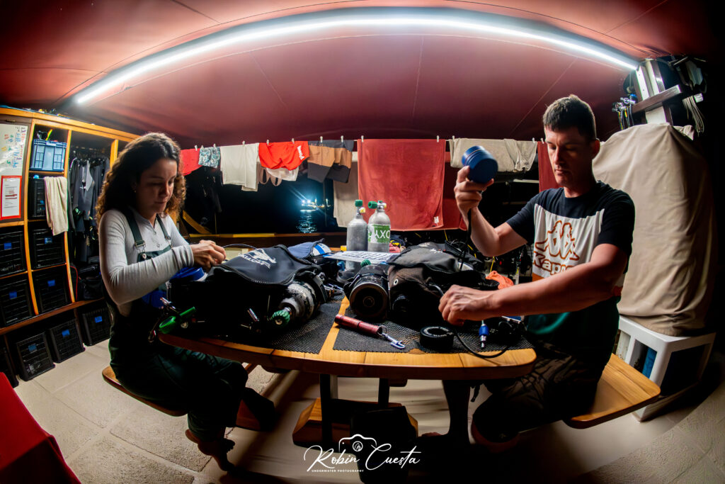 Jakare Liveaboard Crew | Hello Flores