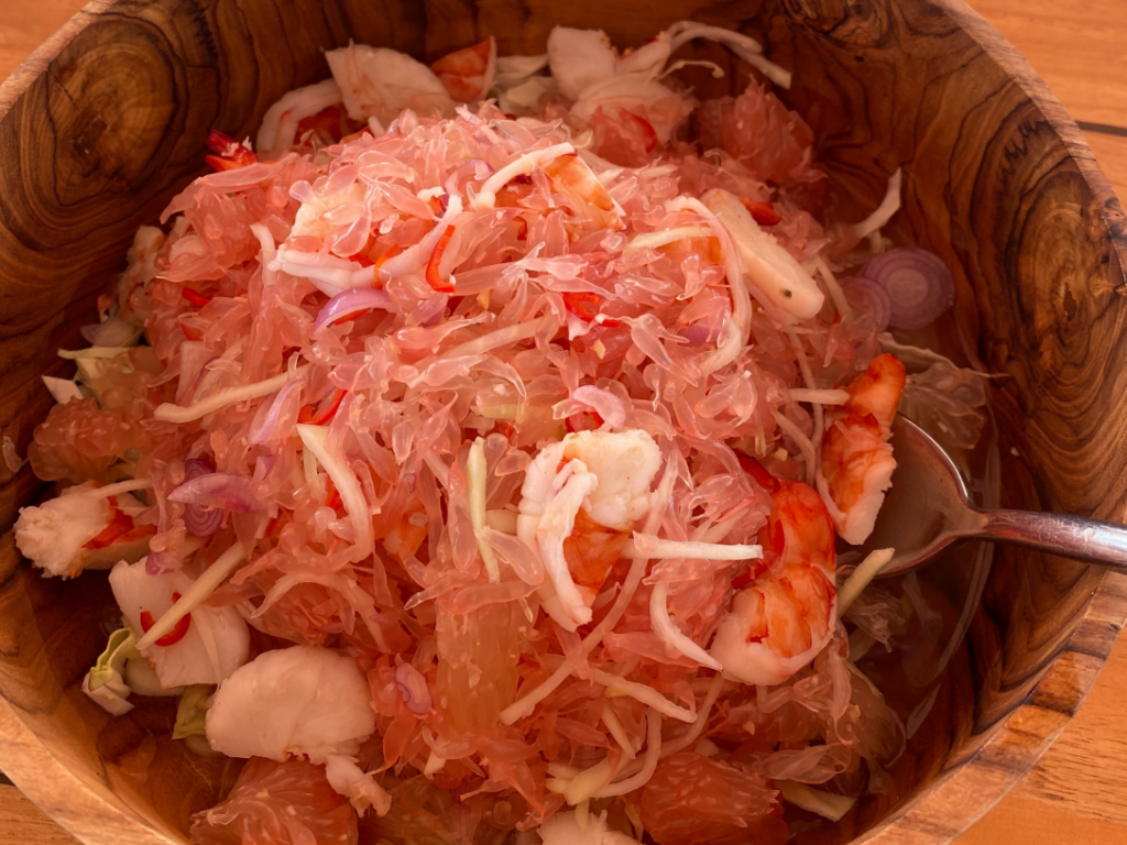 Mutiara Laut Thai Lunch | Hello Flores