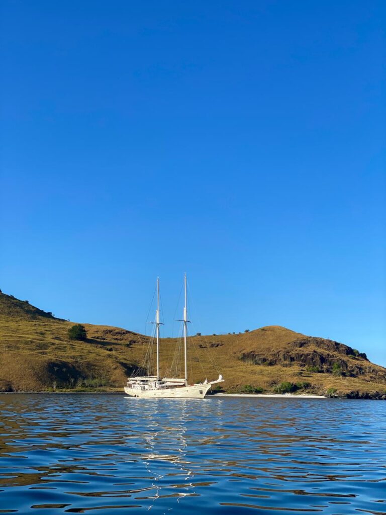 Mutiara Laut Beautiful Schooner | Hello Flores