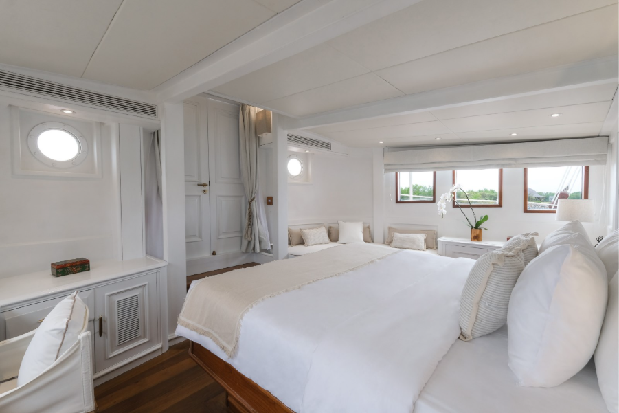 Mutiara Laut Cabin | Hello Flores