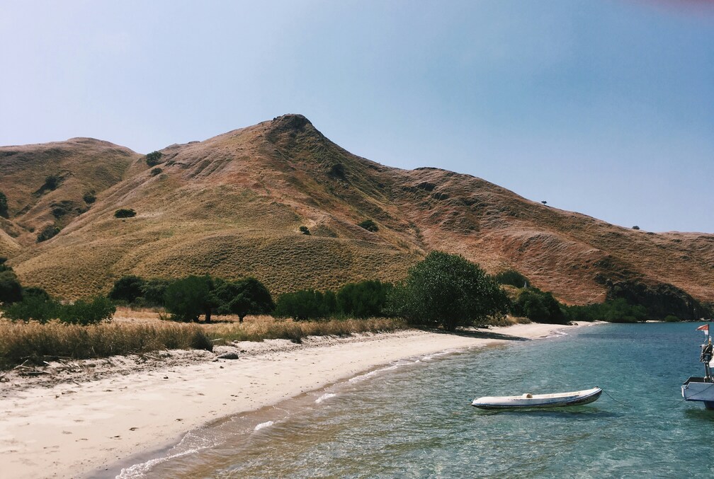Gili Lawa Darat in Komodo | Hello Flores